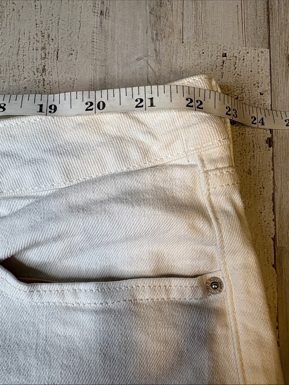 Old Navy High-rise O.G. Straight white denim shorts plus size 24 - Picture 7 of 14